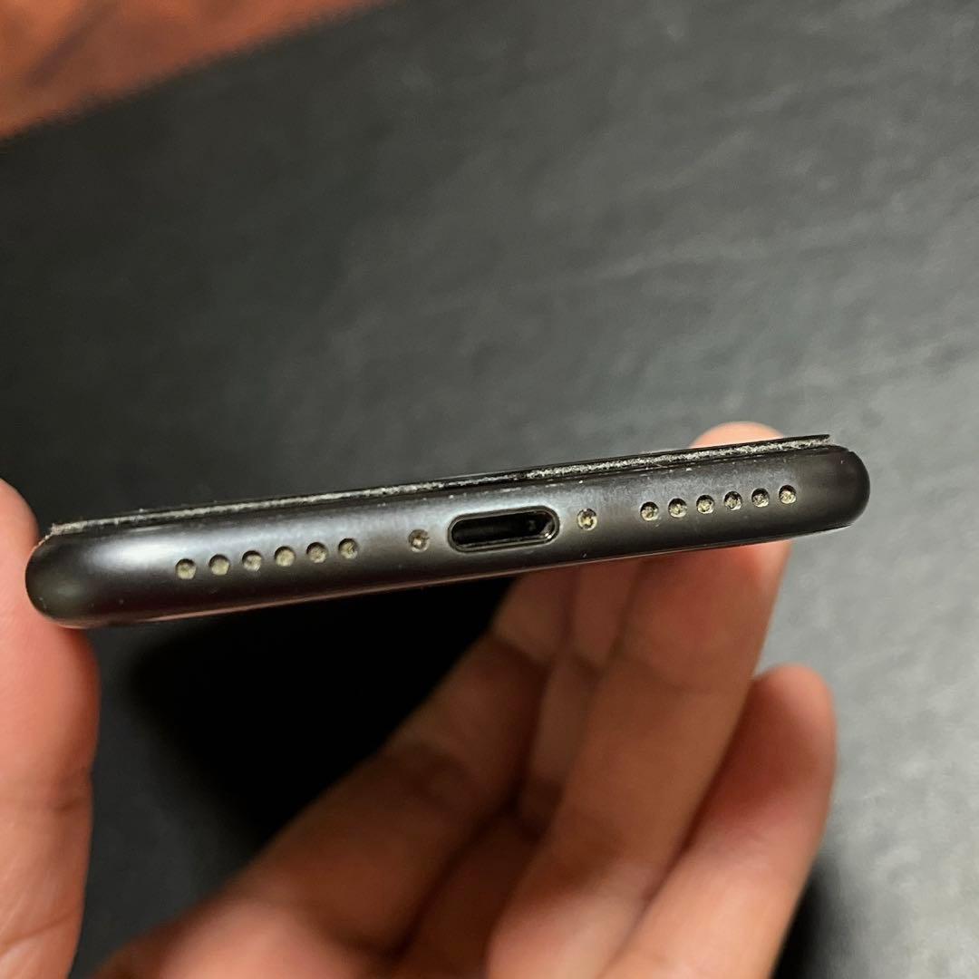 iPhone8 スペースグレー 本体　64GB