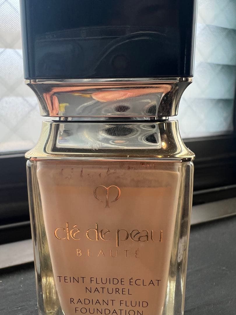 clé de peau リキッドファンデーション 35ml