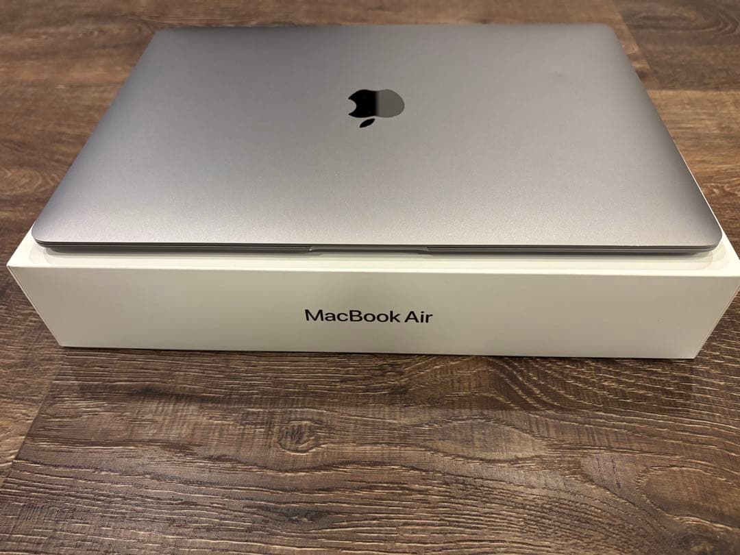 MacBook Air、Apple M1、ストレージ512GB、メモリ16GB