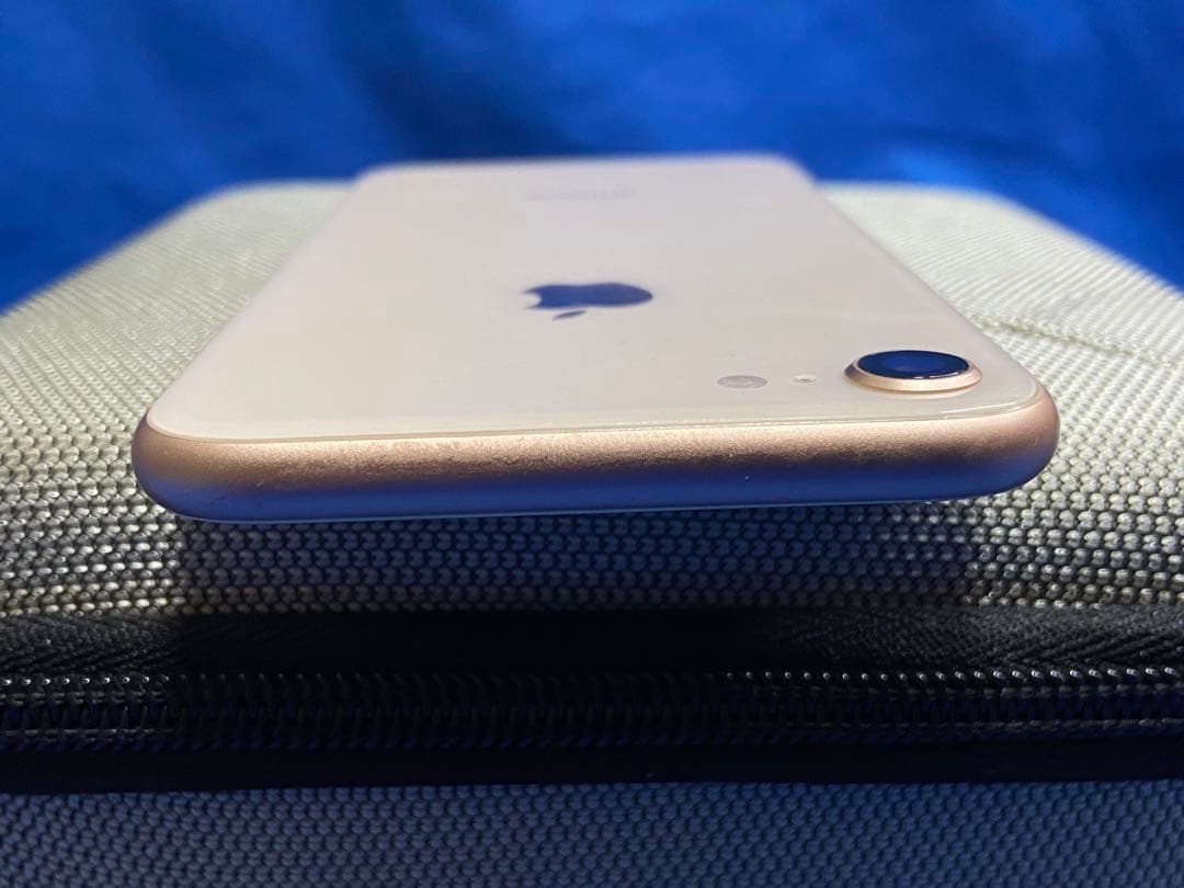 iPhone 8 Gold 64GB SIMフリー