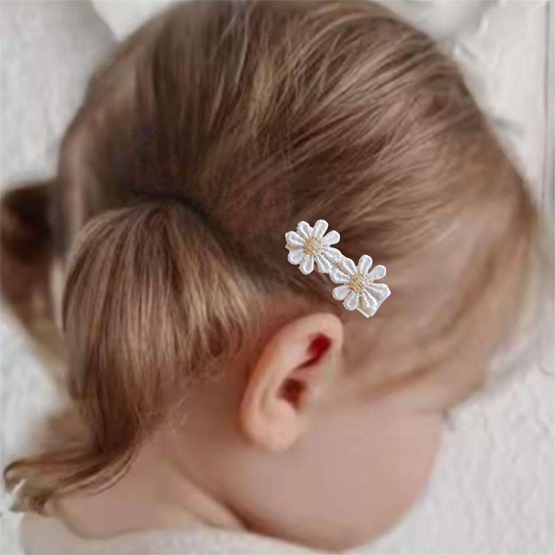 オーダーメイド✿ゴールド刺繍ダブルフラワー✿ ベビーヘアクリップ ベビークリップ