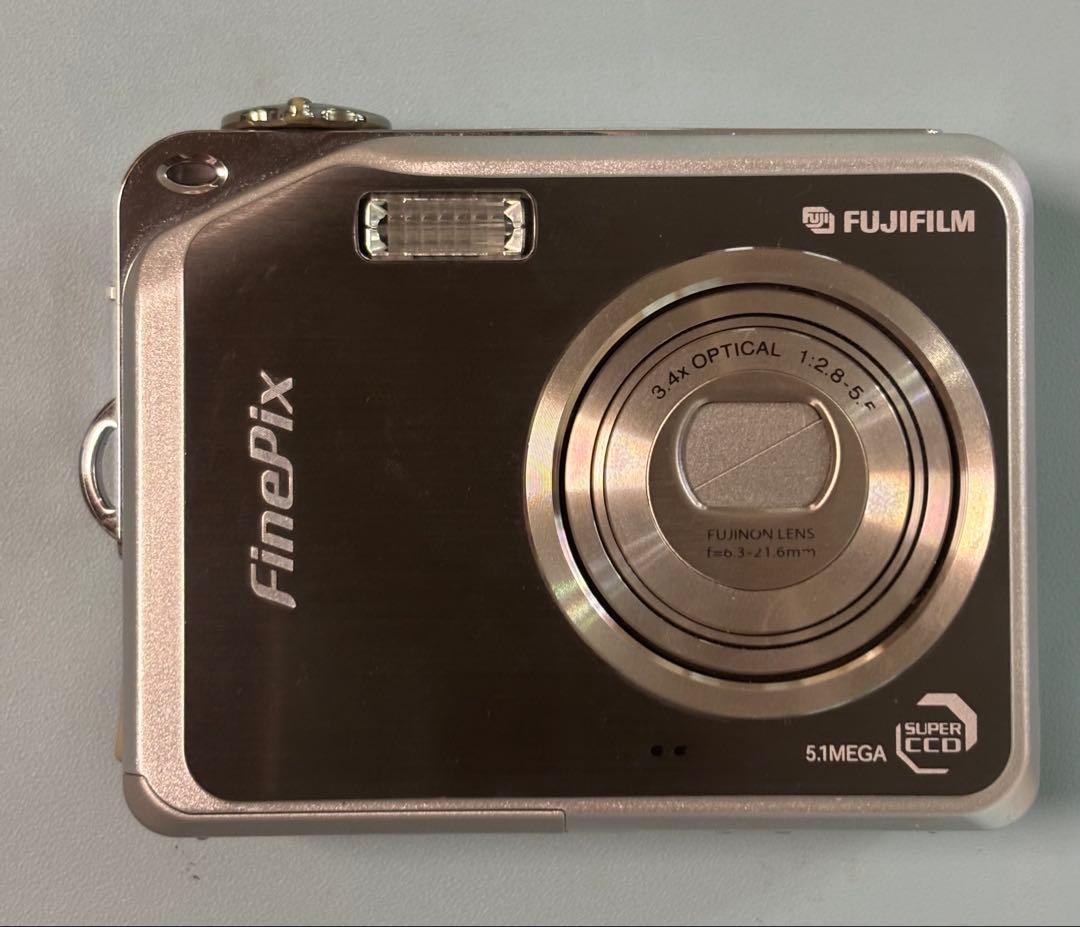 【希少】デジカメFUJIFILM FinePix V10 ブラック　付属品完備