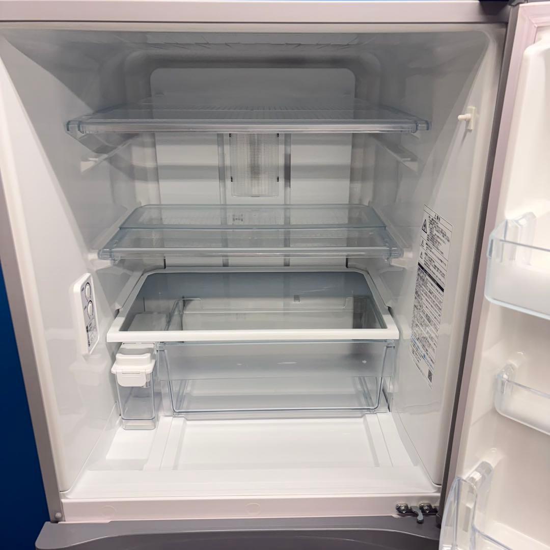 976 新品！　新古品　東芝　3ドア　冷蔵庫　330L 自動製氷付　保証込み