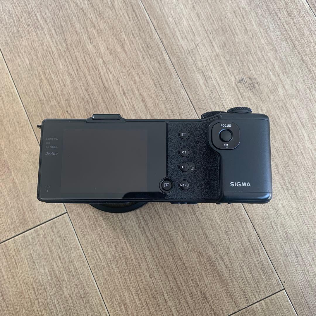 SIGMA dp2 Quattro（バッテリー2個・純正フード)