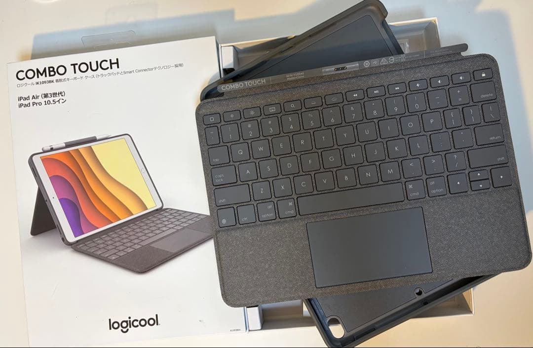 【美品】英語配列　logicool COMBO TOUCH iPad用キーボード