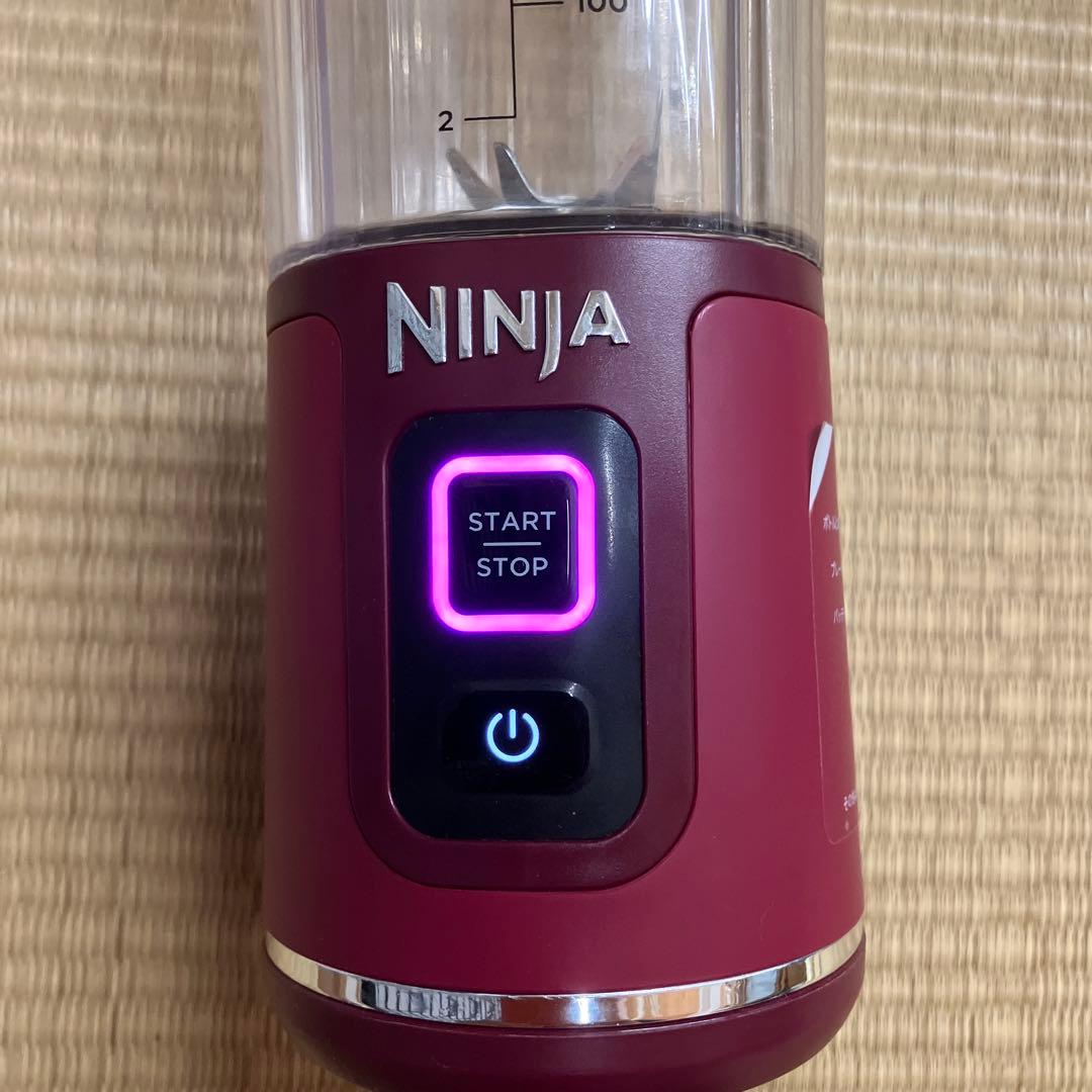 美品　ニンジャブラスト コードレスミキサー　クリムゾンレッド