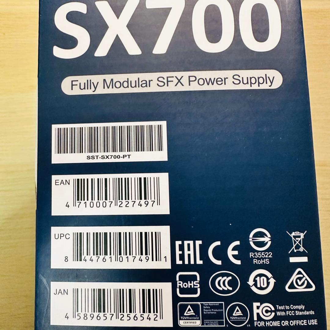 新品未開封SilverStone SST-SX700-PT 700W電源ユニット