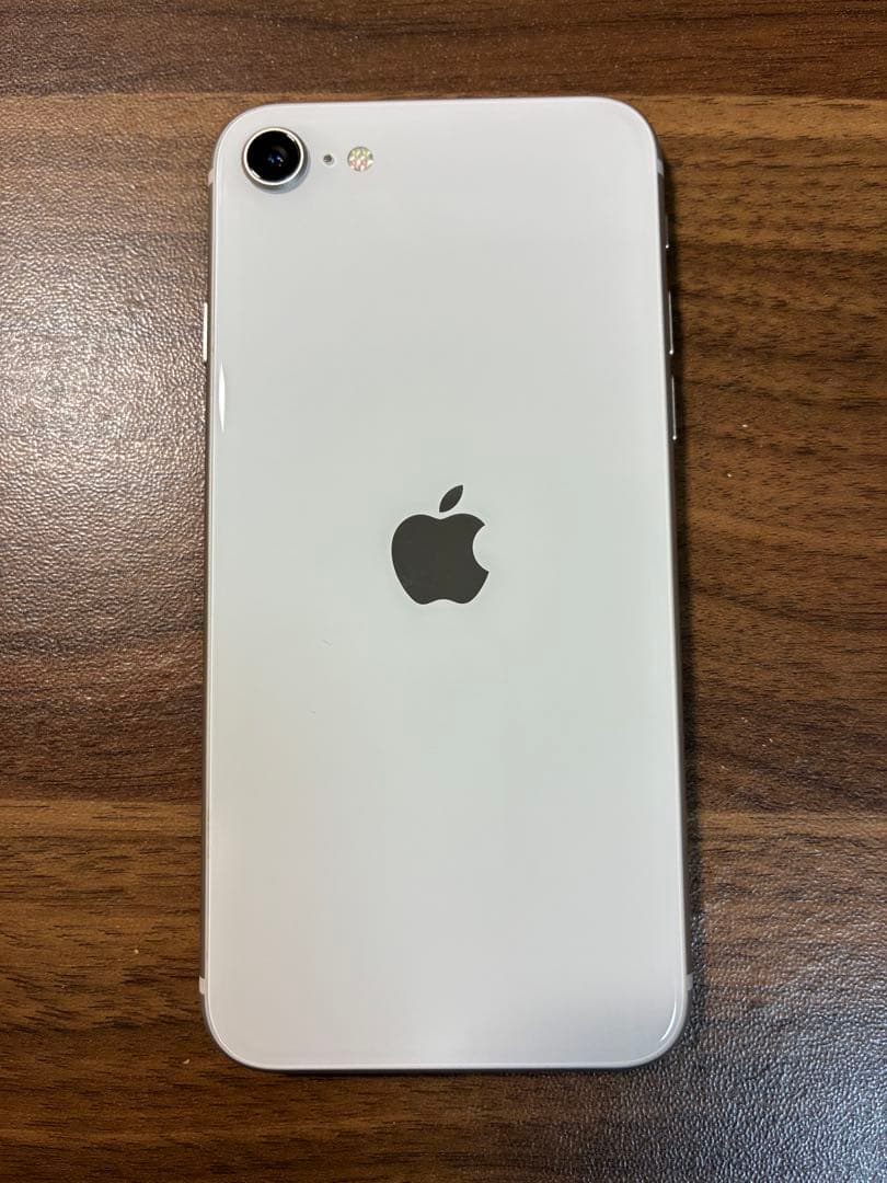 ら*ん様 iPhoneSE 第三世代 64GB スターライト