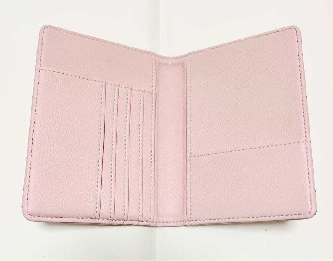 【新品未使用】Darich パスポートケース キルティングレザー ノベルティ