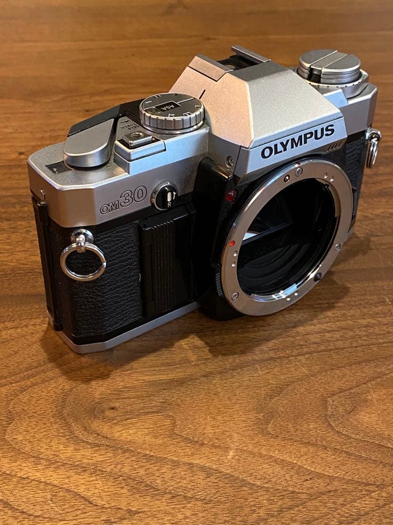 OLYMPUS OM-30 フィルム一眼レフ　コシナ　35-70 マクロレンズ付