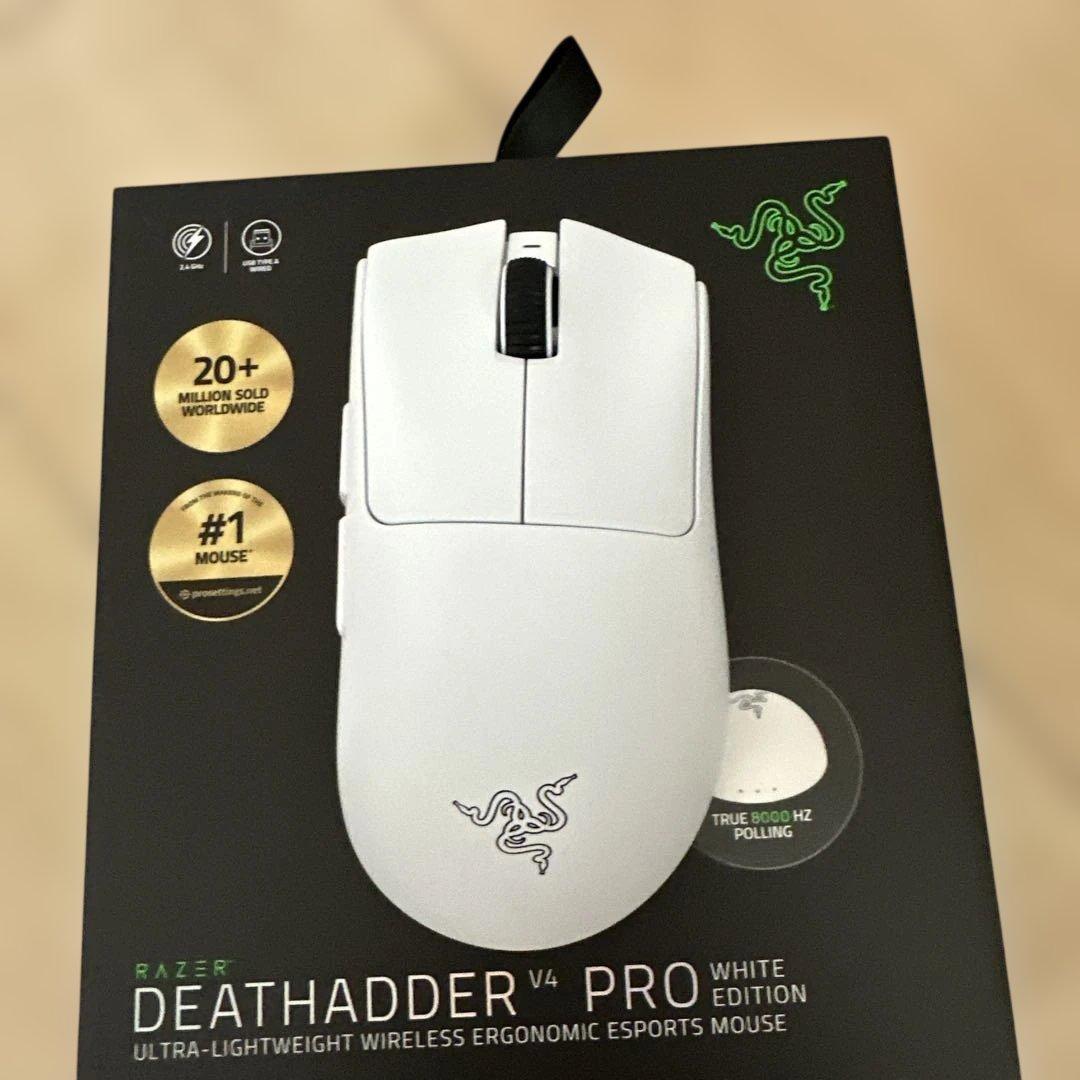 Razer DeathAdder V4 Pro White Edition 本体