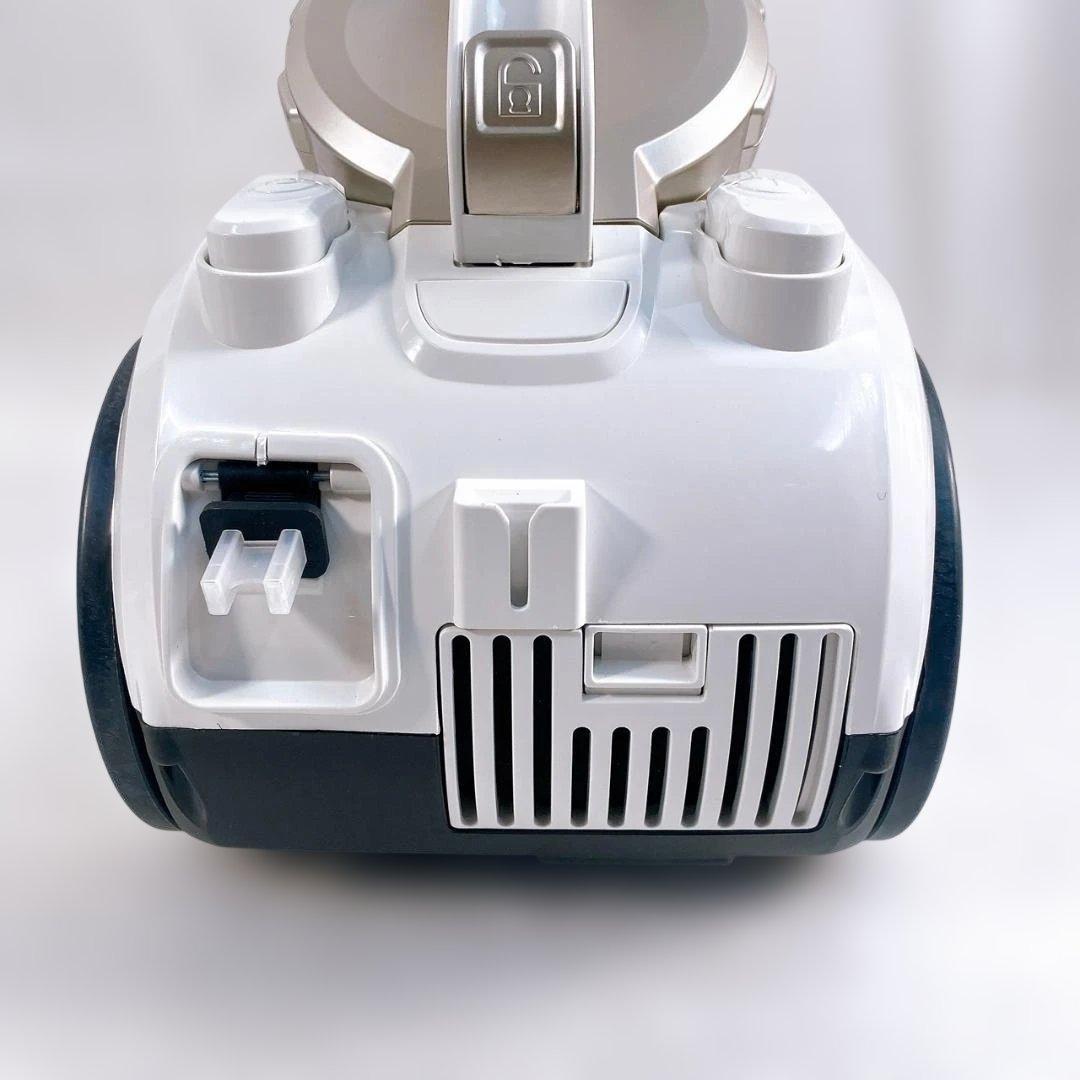 未使用 siroca サイクロン式 掃除機　SV-C151