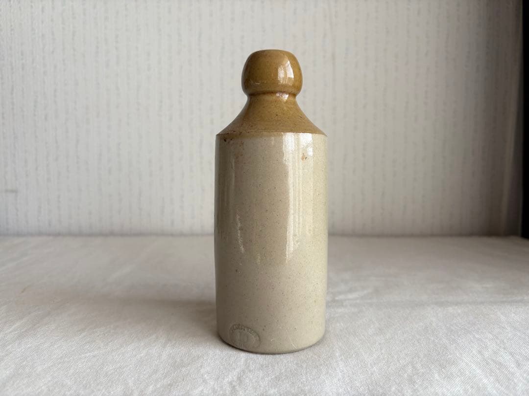アンティーク　陶器ボトル②