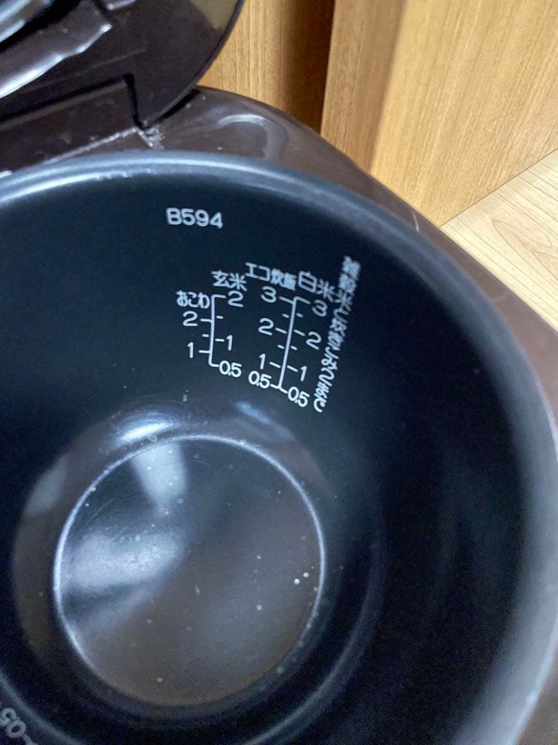 Zojirushi NP-GK05 IH炊飯器 ブラウン　20260309