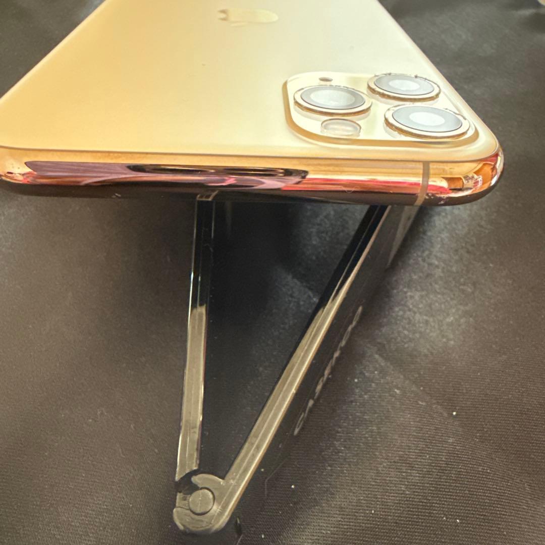 M*c様 iPhone11proMax256GB [付属品未使用]