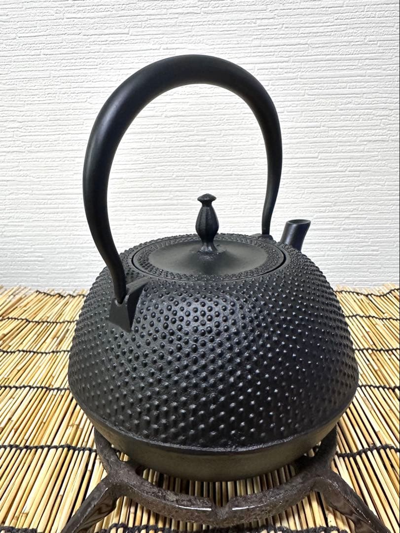 新品、供箱、栞付　南部文秀堂造　１２型 ＩＨ機器対応モデル　南部鉄瓶　南部鉄器