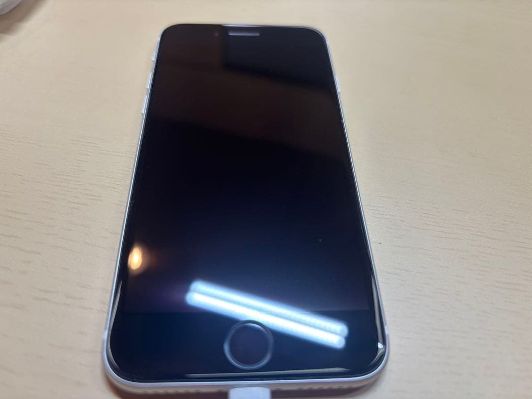 【美品】iPhone SE 第2世代 64GB ホワイト SIMフリー