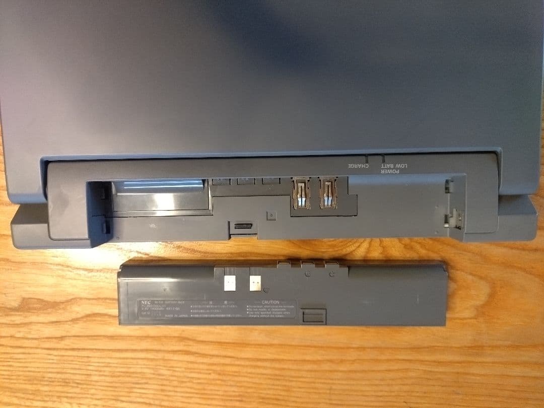 NEC　PC-9801 note NS/L ジャンク
