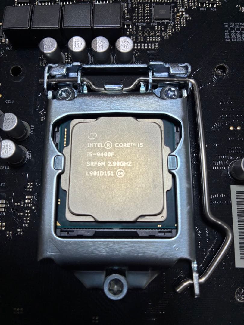 CPU Intel Core i5-9400F & ASRock Z390 Pro4