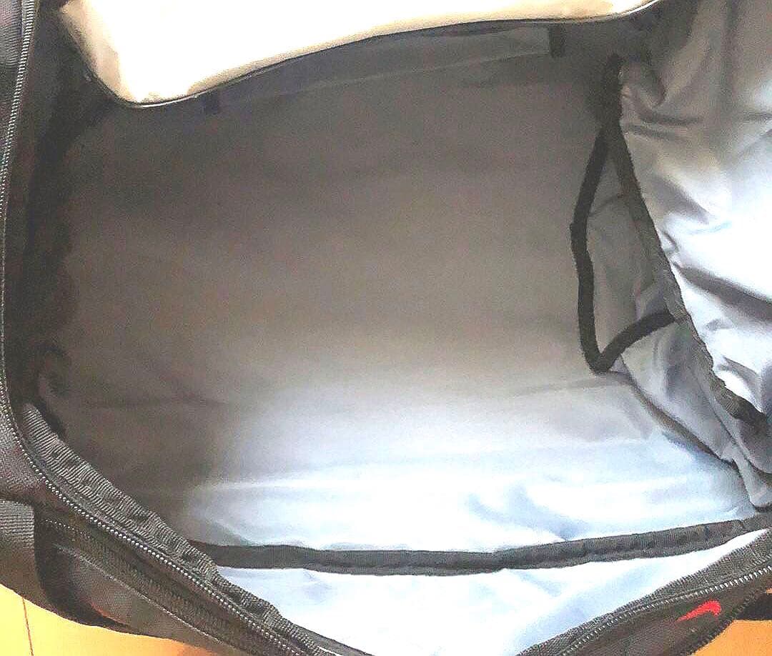 【新品】NIKE ナイキ　ボストンバッグ　旅行鞄