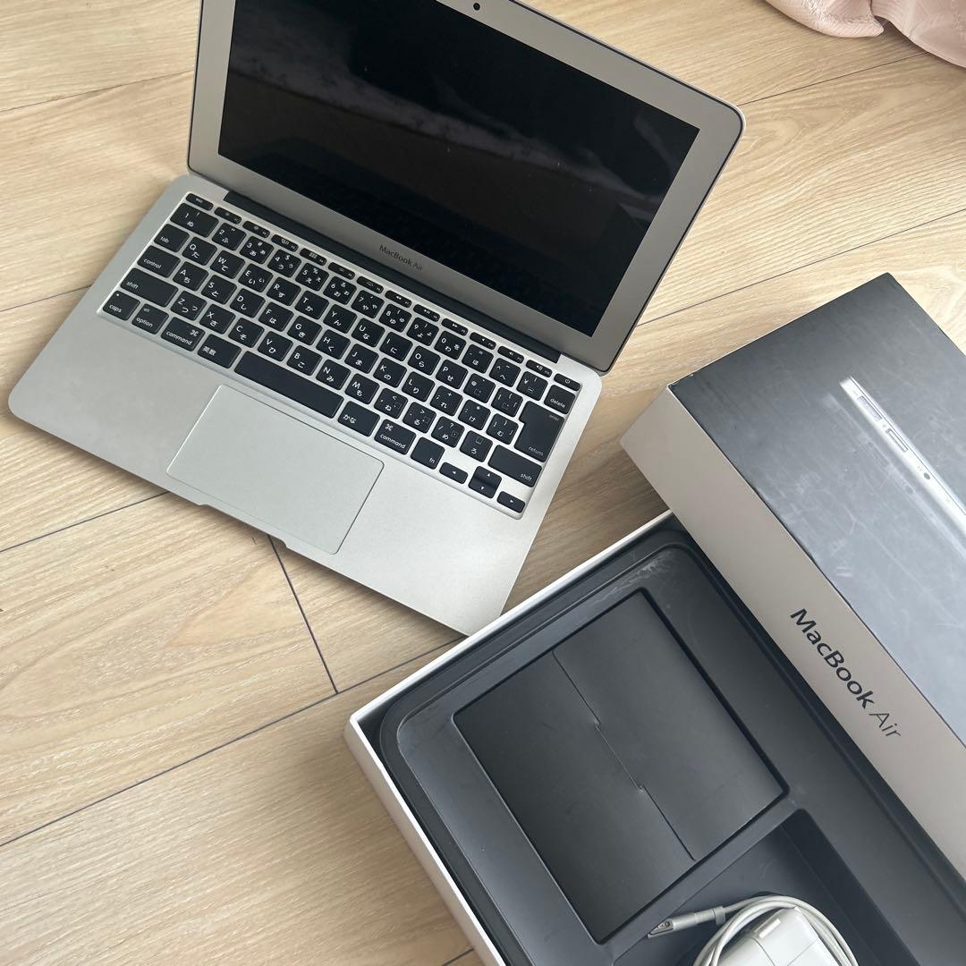 即日発送　MacBook Air日本語キーボード 充電器、説明書、元箱付き