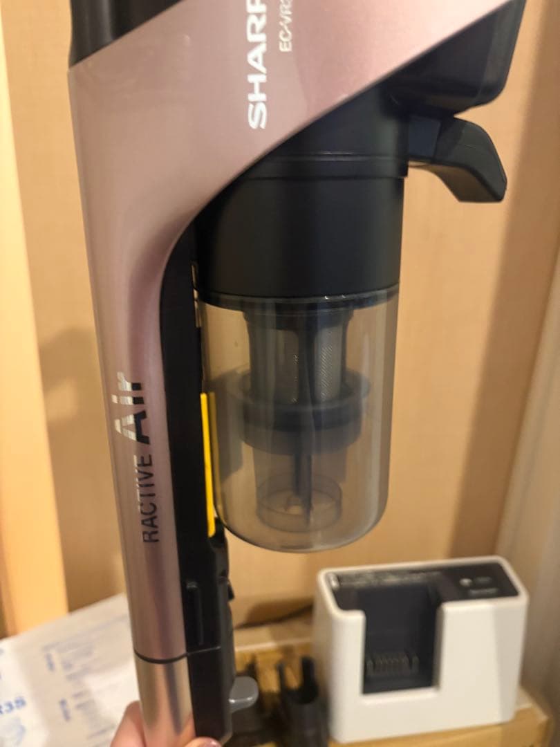 SHARP サイクロン　スティッククリーナー　掃除機軽量RACTIVE AIR