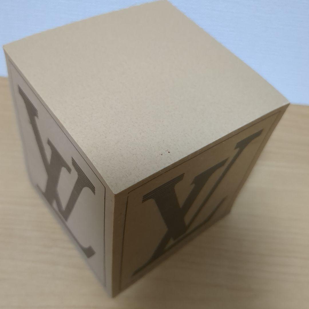 未使用に近い*LOUIS VUITTON LV ロゴ メモパッド キューブ型
