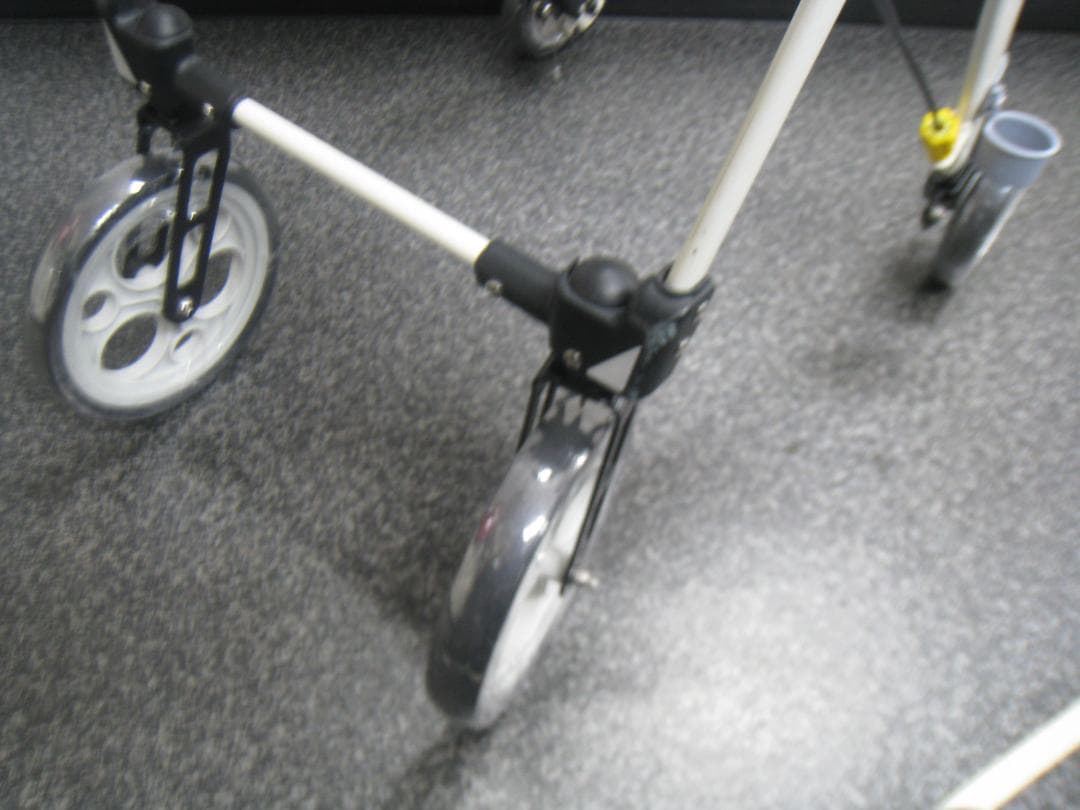 イコットエア 安寿 軽量 歩行器 歩行車 軽量 3.9kg 折りたたみ