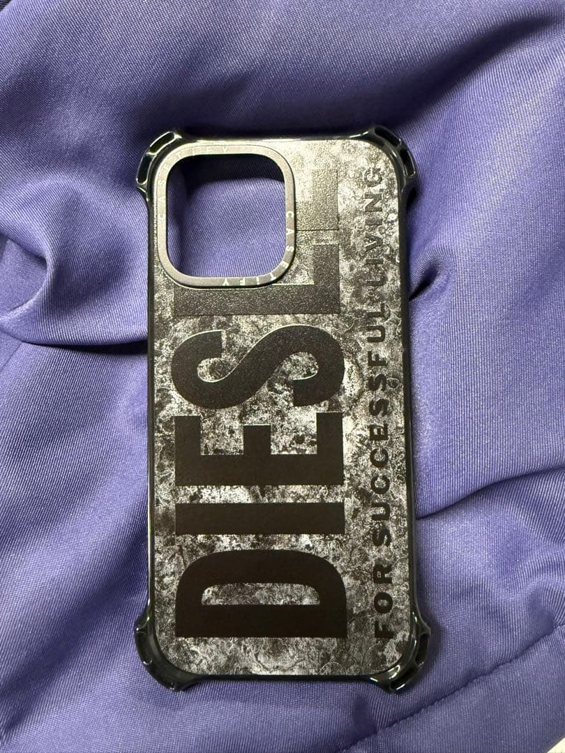 DIESEL iPhoneケース ブラック ホワイト