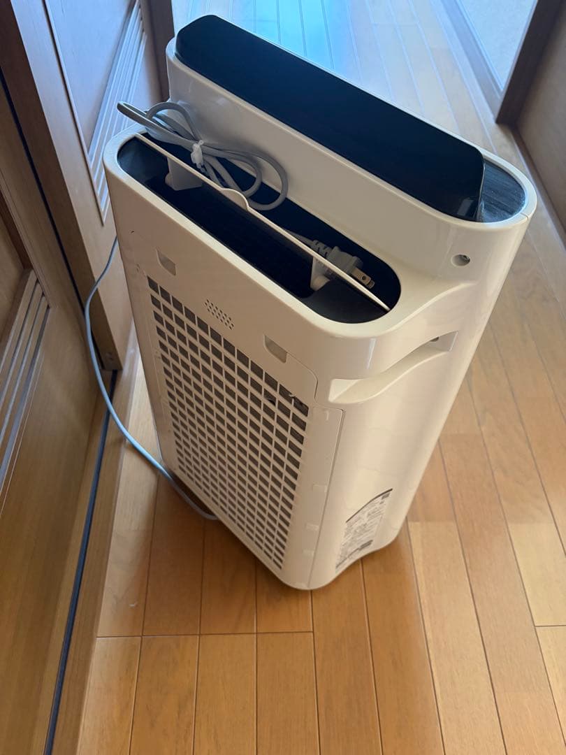 プラズマクラスター高濃度SHARP KC-G50-W 加湿空気清浄機　花粉症対策
