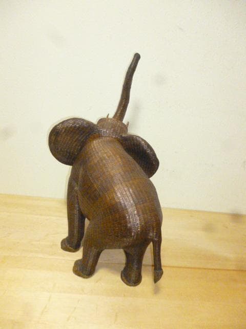 竹製象の彫刻 　バンブー工芸品