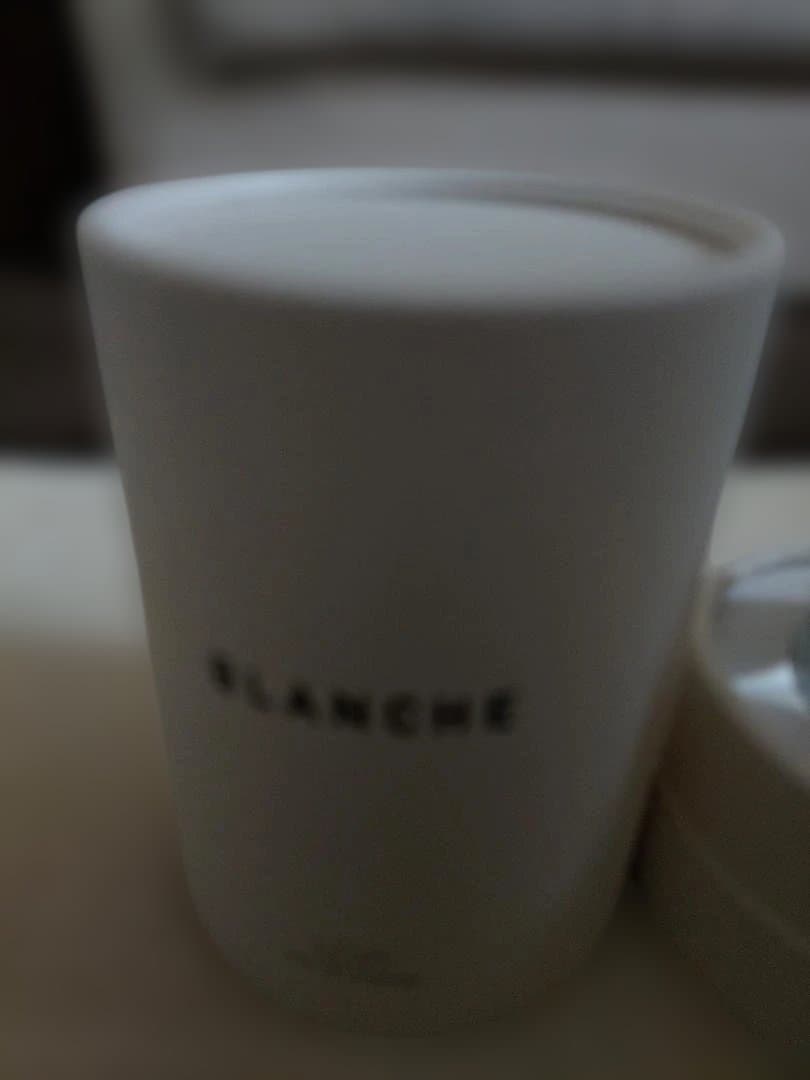 ロア　LOA BLANCHE