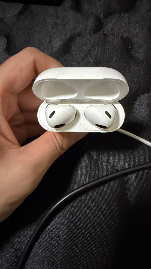 AirPodspro 2本体 ホワイト 充電ケース付き