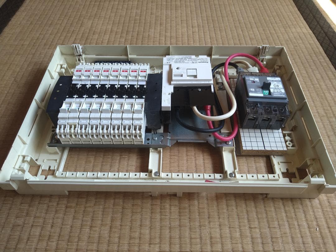 パナソニック 分電盤【BQW36142】 標準タイプ 主幹60A 分岐14+2