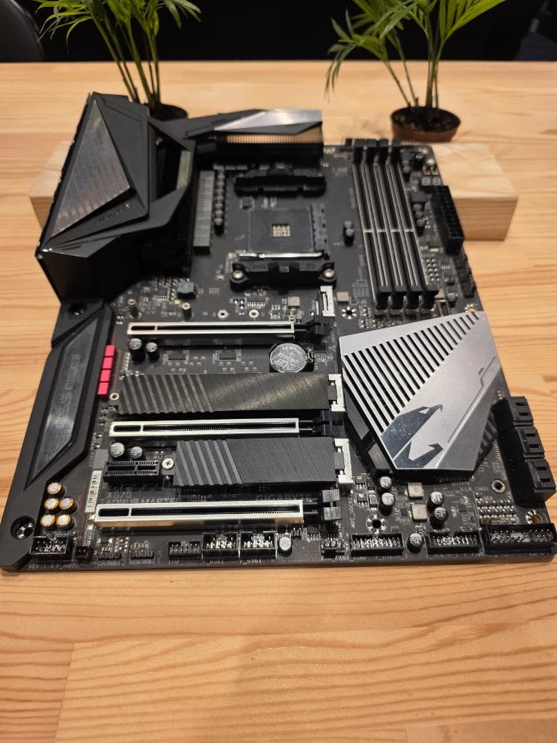 GIGABYTE X570 AORUS MASTER マザーボード
