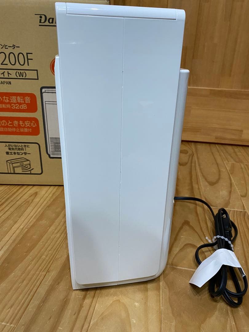 美品 ダイニチ プラス セラミックファンヒーター 暖房 ホワイト 19800円