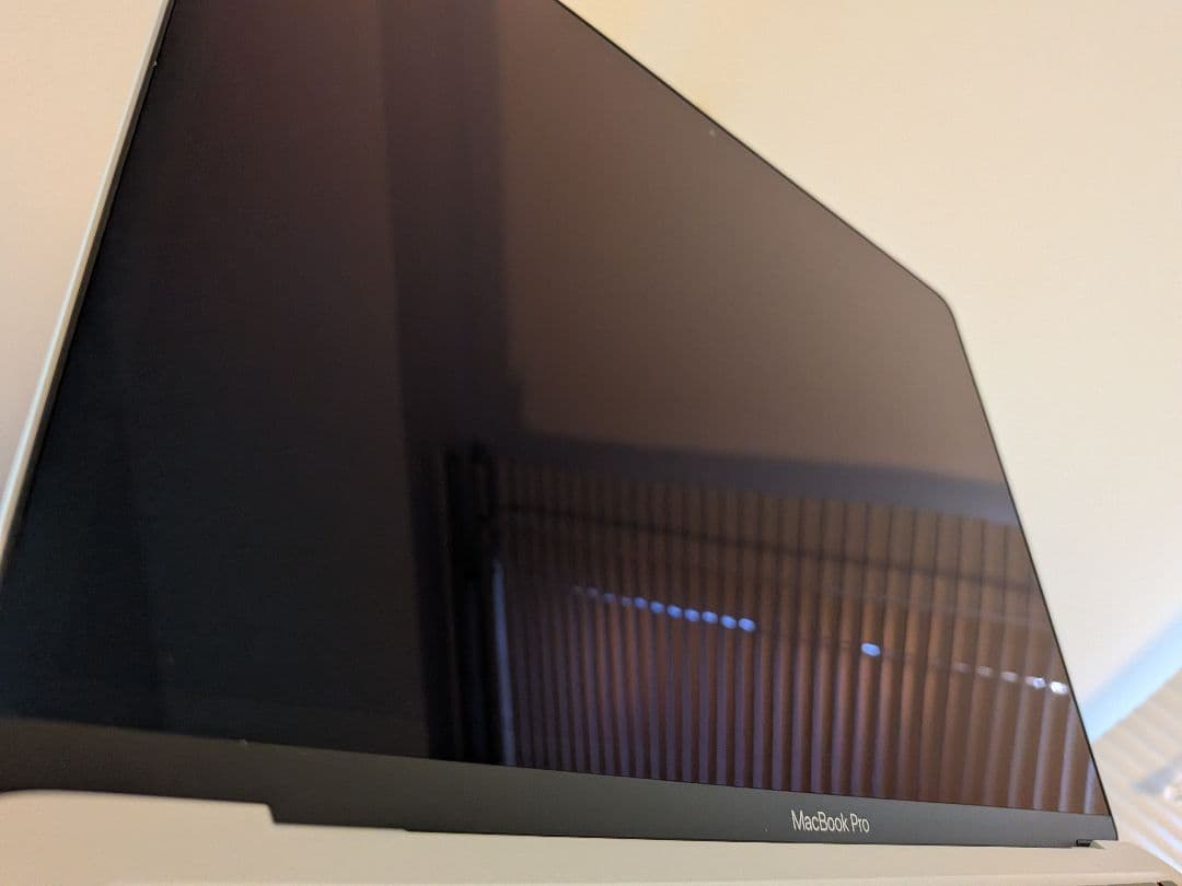 MacBook Pro 2020 Core i7 13-inch US 中古
