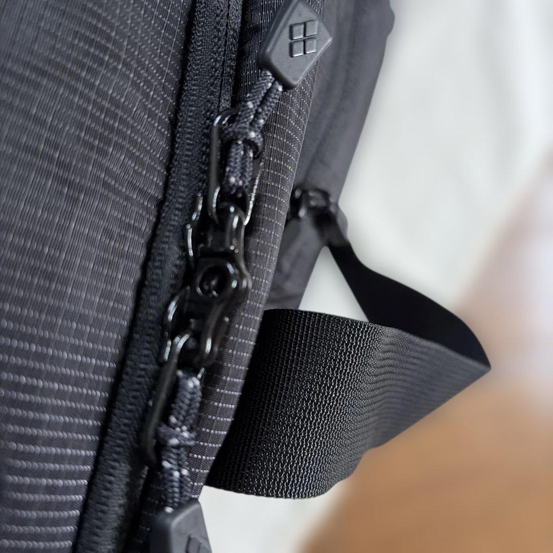 モンベルL.W. DUFFLE BAG 60 ブラック