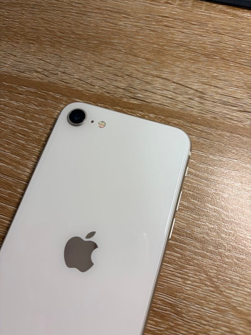 Apple iPhone SE 第3世代　64GB