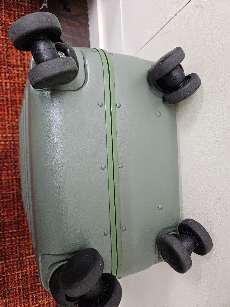 solgaard Carry-on Closet機内持込39L時短スーツケース