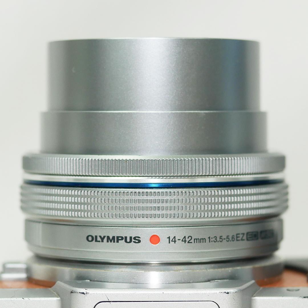 オリンパス 電動パンケーキレンズ M.ZUIKO 14-42mm シルバー
