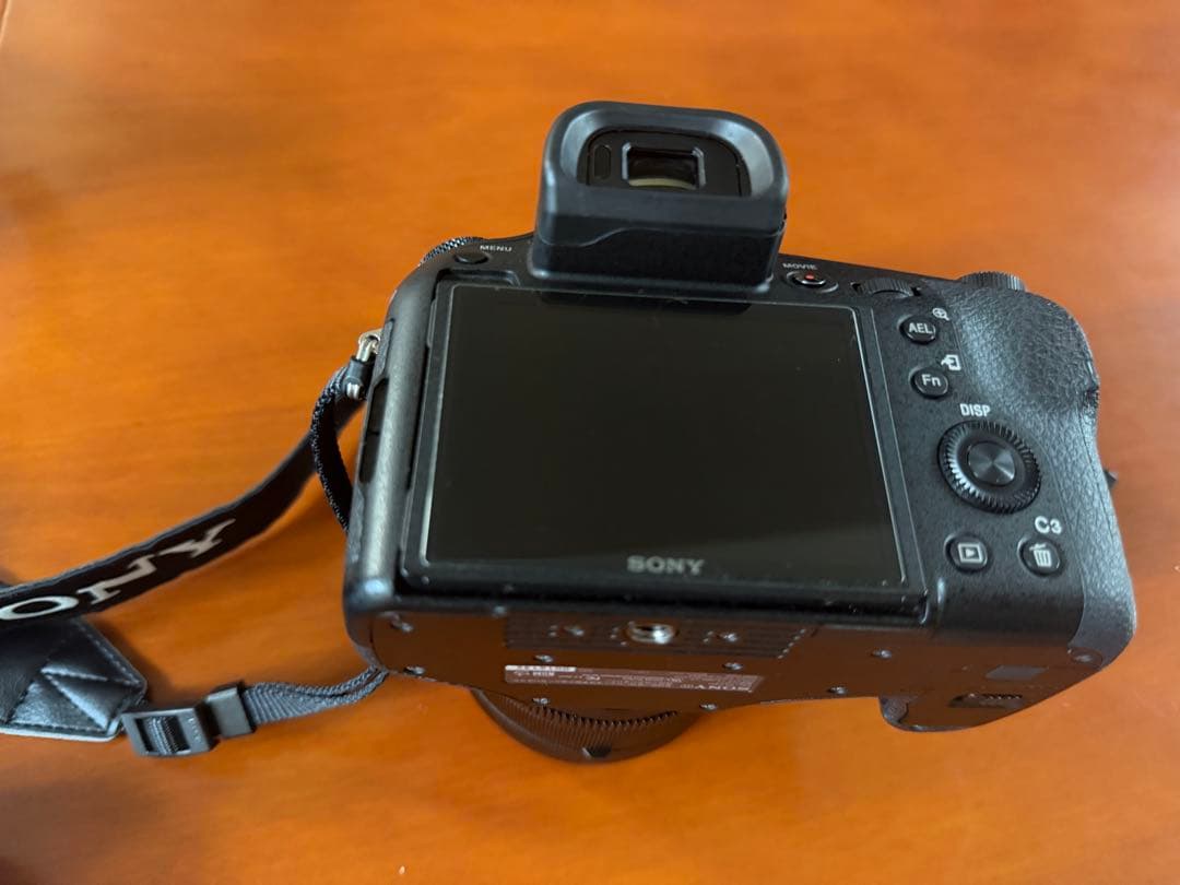 SONY Cyber−Shot RX DSC-RX10M4