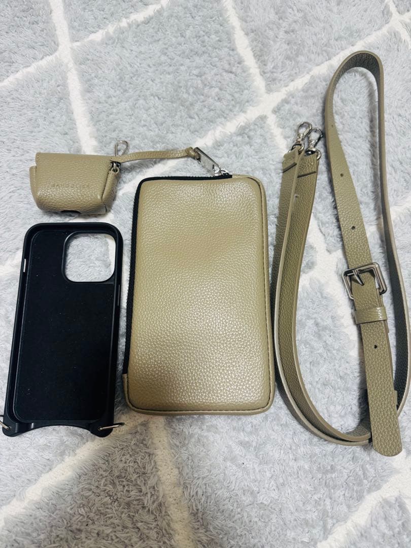 BANDOLIER バンドリヤー　iPhone15pro セット
