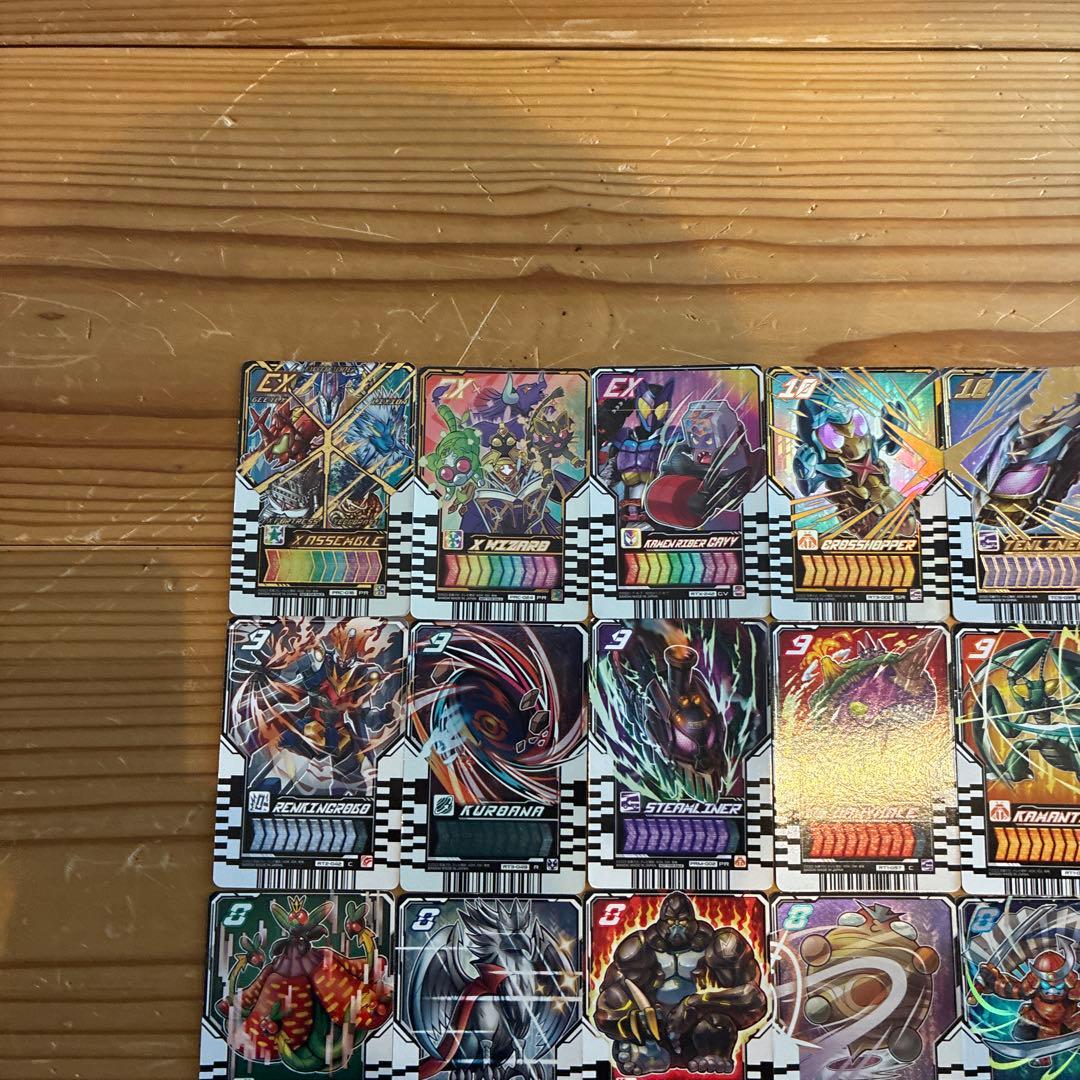仮面ライダーガッチャード　ライドケミートレカ83枚（レア21枚、普通62枚）