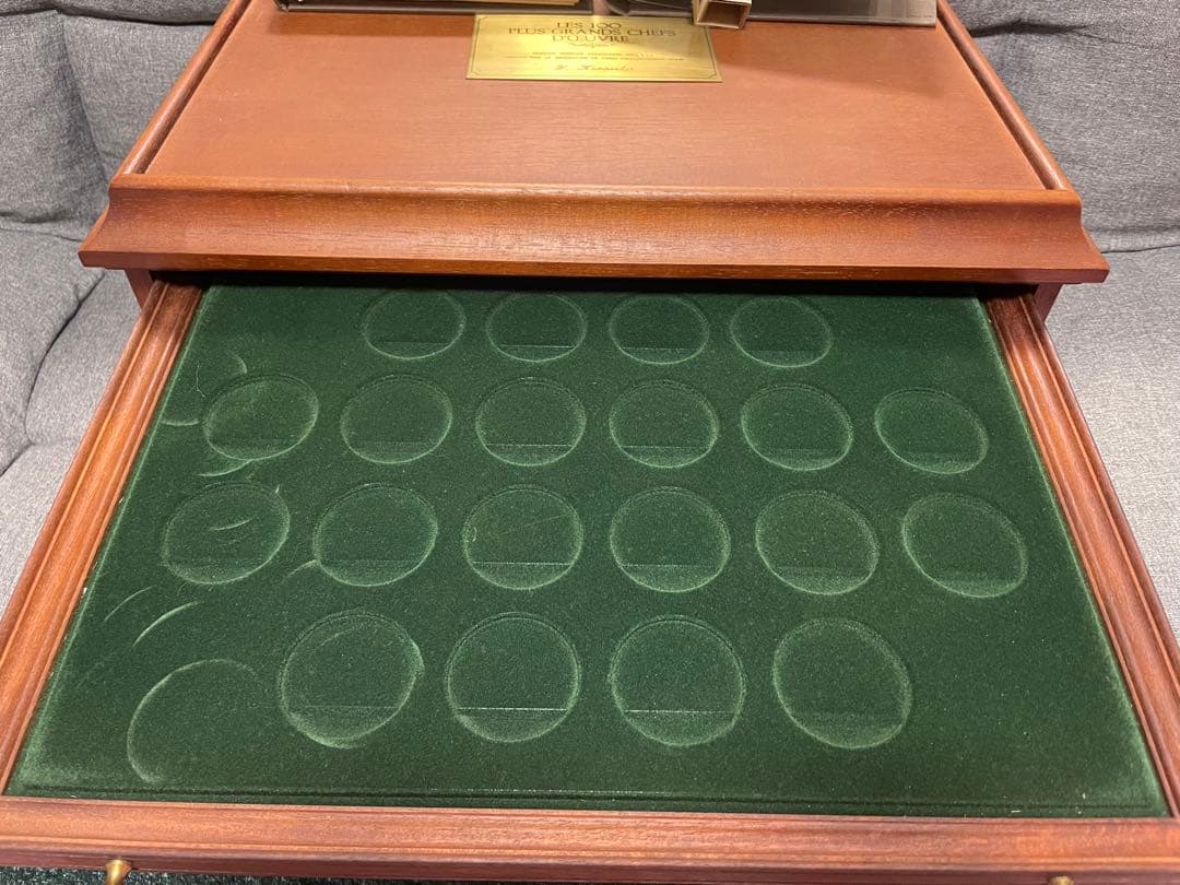 美品 フランクリンミント　メダルキャビネット　メダルケース　メダル収納　冊子