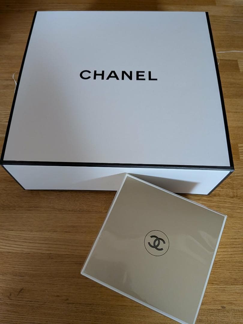 新品★CHANEL★シャネル★ラディアンス★ボディクリーム★箱＆紙袋セット