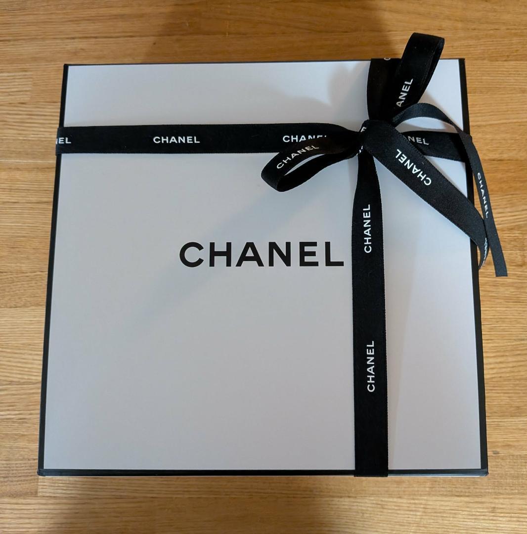 新品★CHANEL★シャネル★ラディアンス★ボディクリーム★箱＆紙袋セット