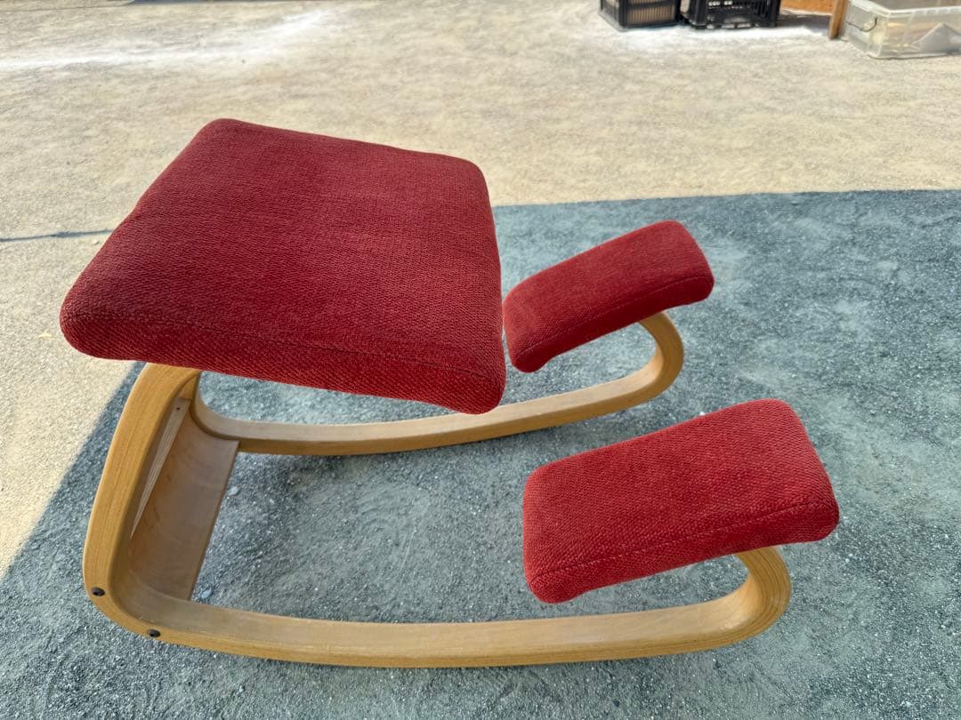 STOKKE　バリアブル バランスチェア　レッド　ストッケ