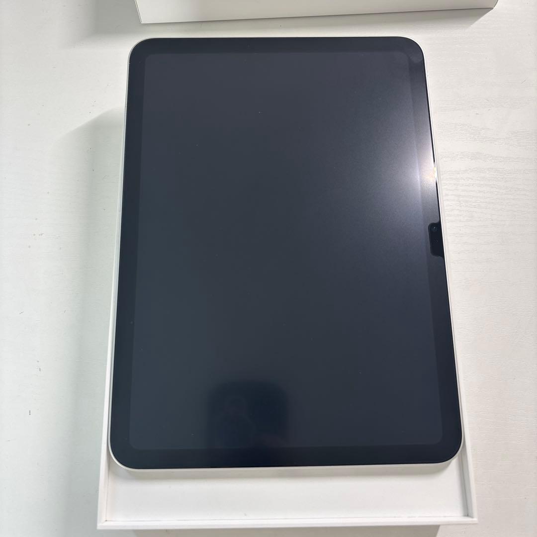 【美品】iPad 第10世代 128GB Wi-Fi シルバー 箱・付属品あり