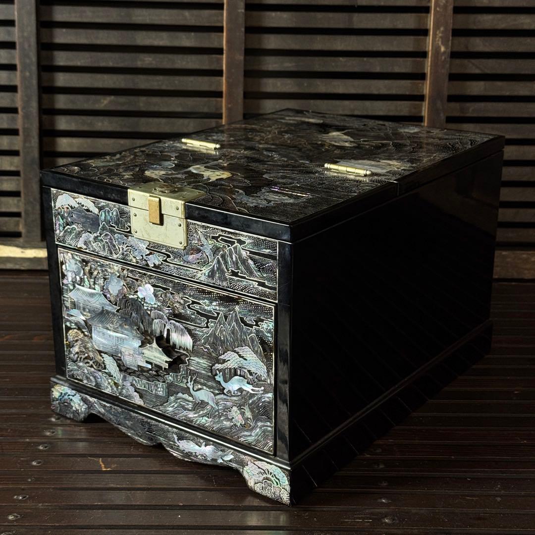 豪華絢爛 漆器 収納箱 鏡 動物風景の象嵌付き